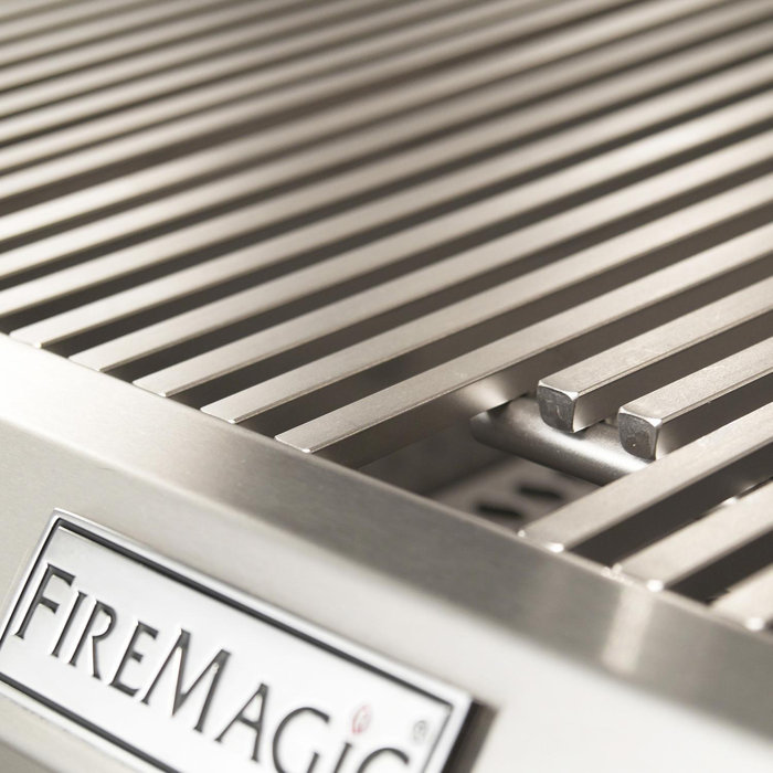 Fire Magic Echelon Diamond 3 Burner Propane Gas Grill with Fire Magic Echelon Diamond 3 Burner Propane Gas Grill with